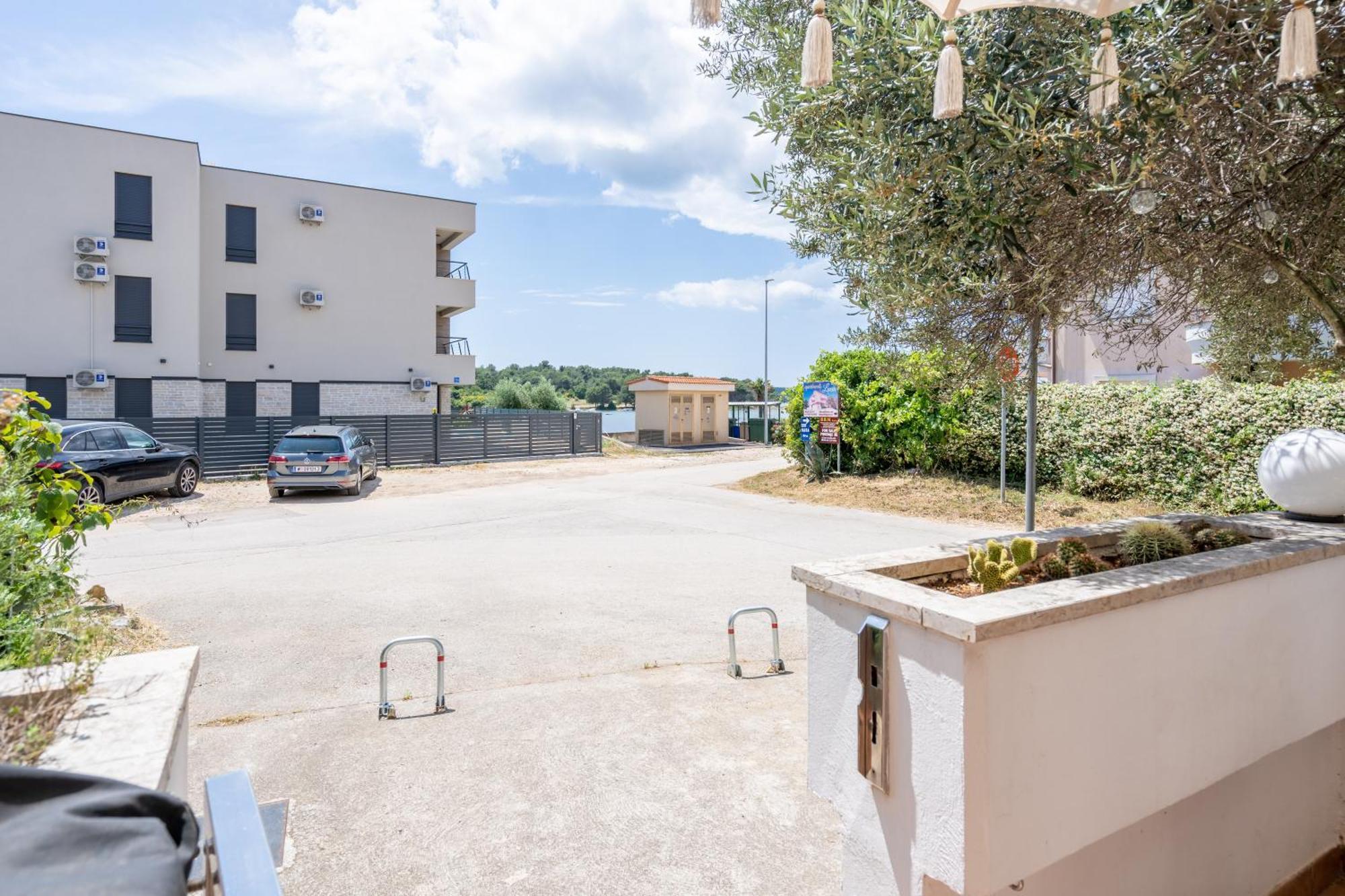 App Akumal-25M Zum Meer, Privatparkplatz, 50 Zoll Smart Tv, Sat Medulin Dış mekan fotoğraf